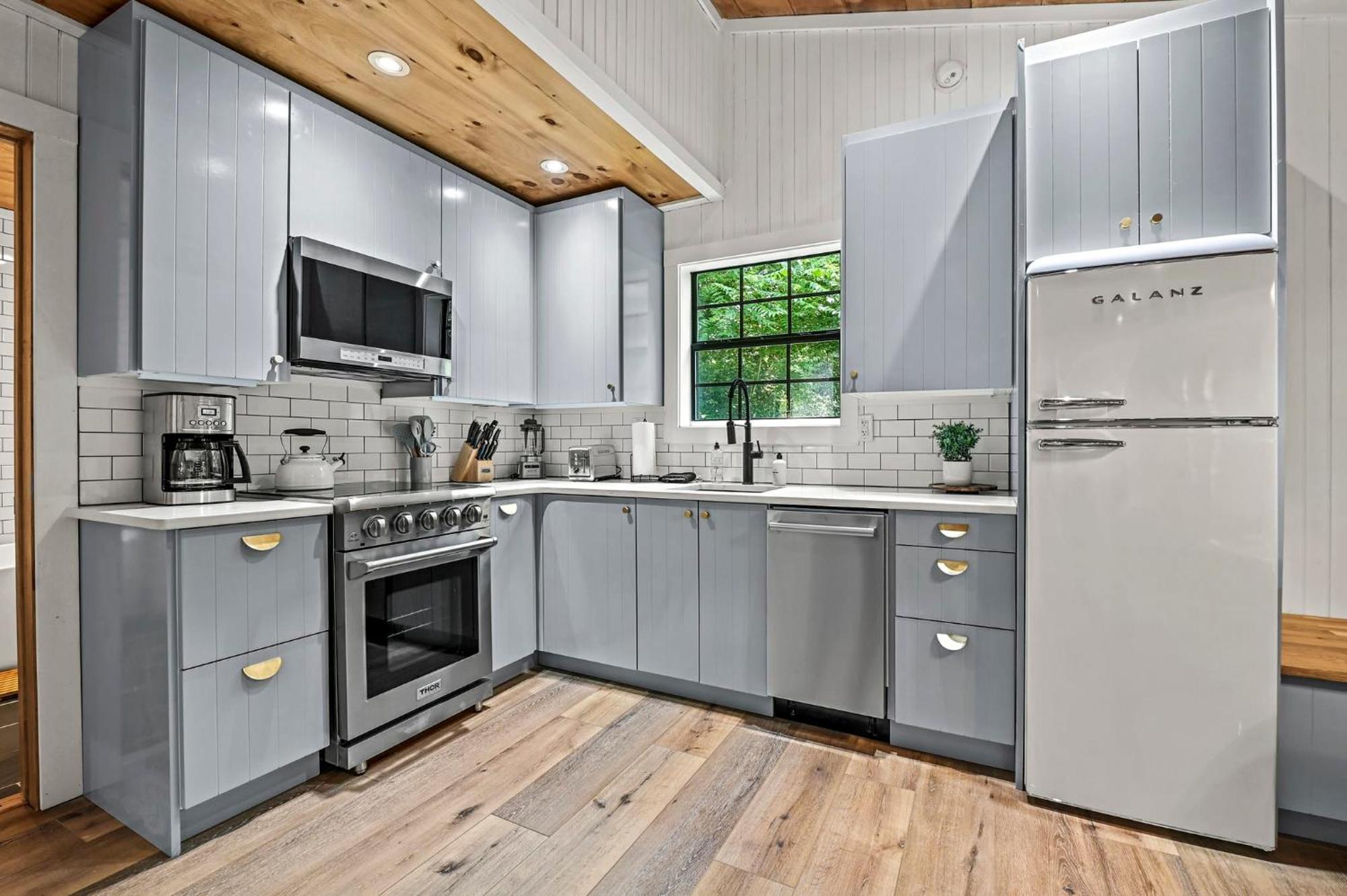 Smoky Mountains Hut Tub Cabin Dog Friendly Sevierville Εξωτερικό φωτογραφία