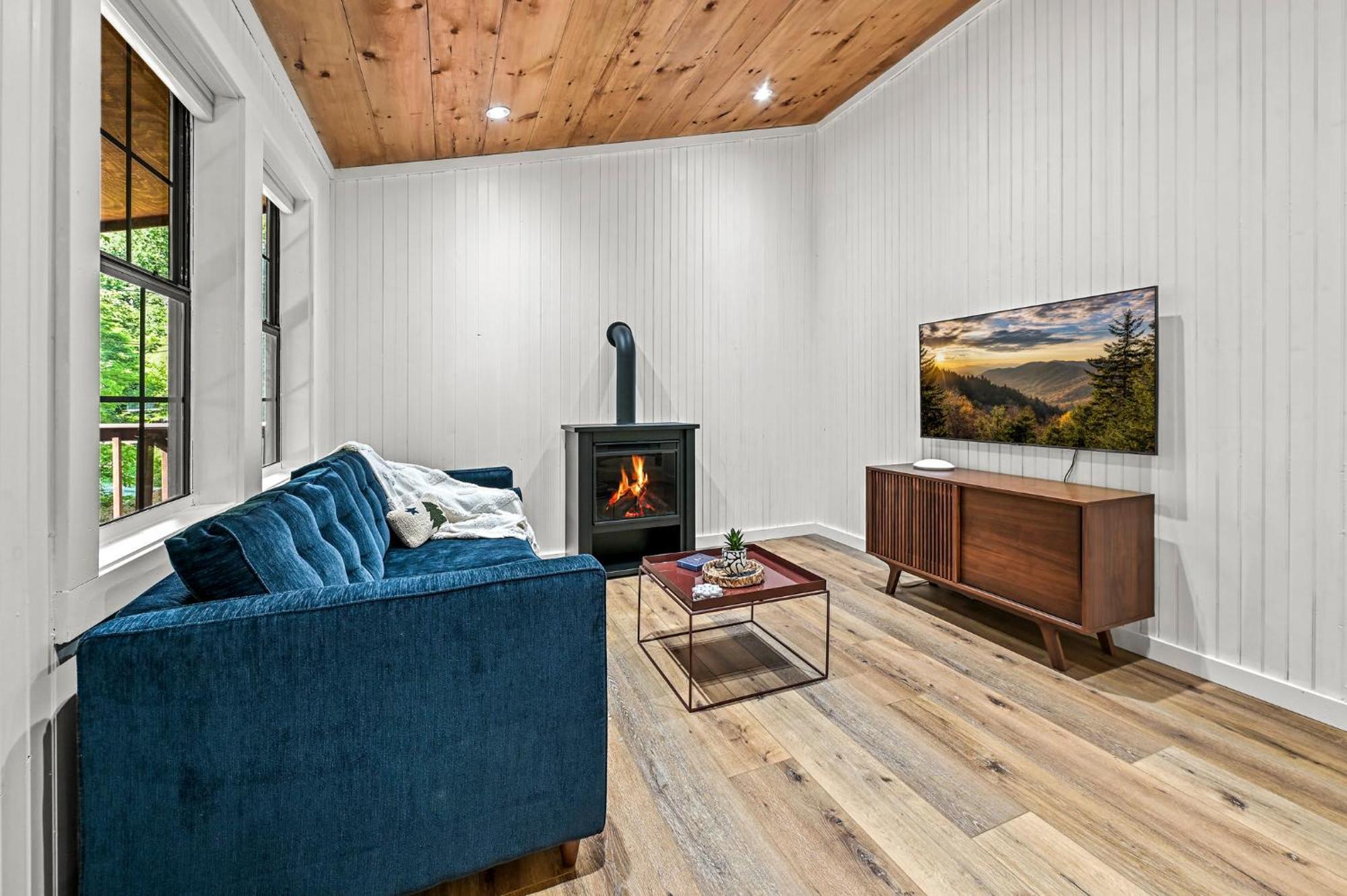 Smoky Mountains Hut Tub Cabin Dog Friendly Sevierville Εξωτερικό φωτογραφία